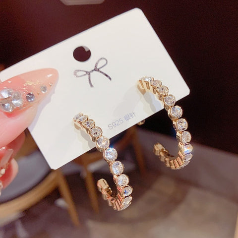 New Fashion Korean Oversized White Pearl Drop Earrings for Women.