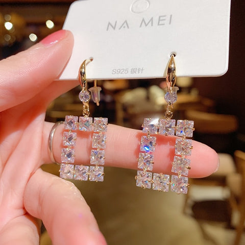 New Fashion Korean Oversized White Pearl Drop Earrings for Women.