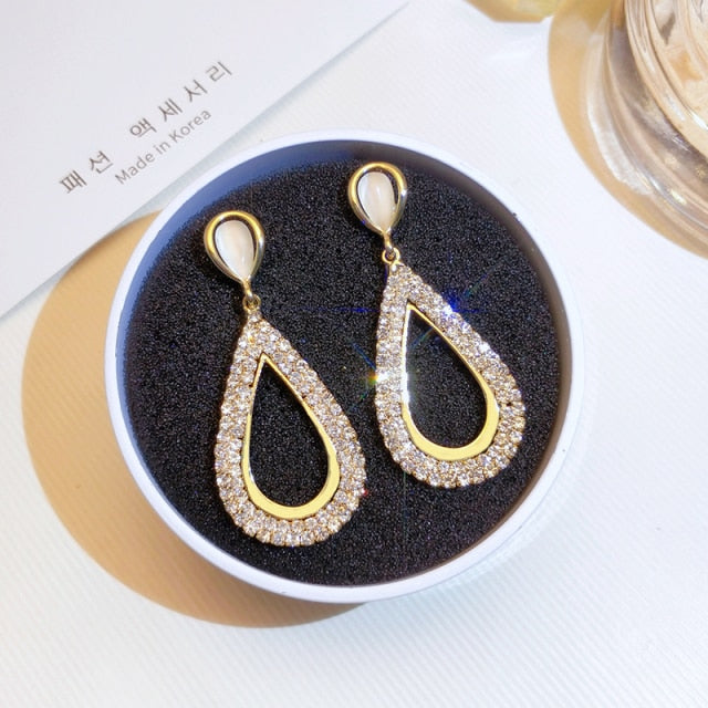 New Fashion Korean Oversized White Pearl Drop Earrings for Women.