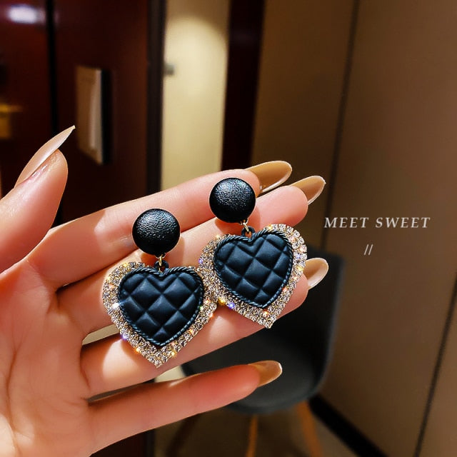 New Fashion Korean Oversized White Pearl Drop Earrings for Women.